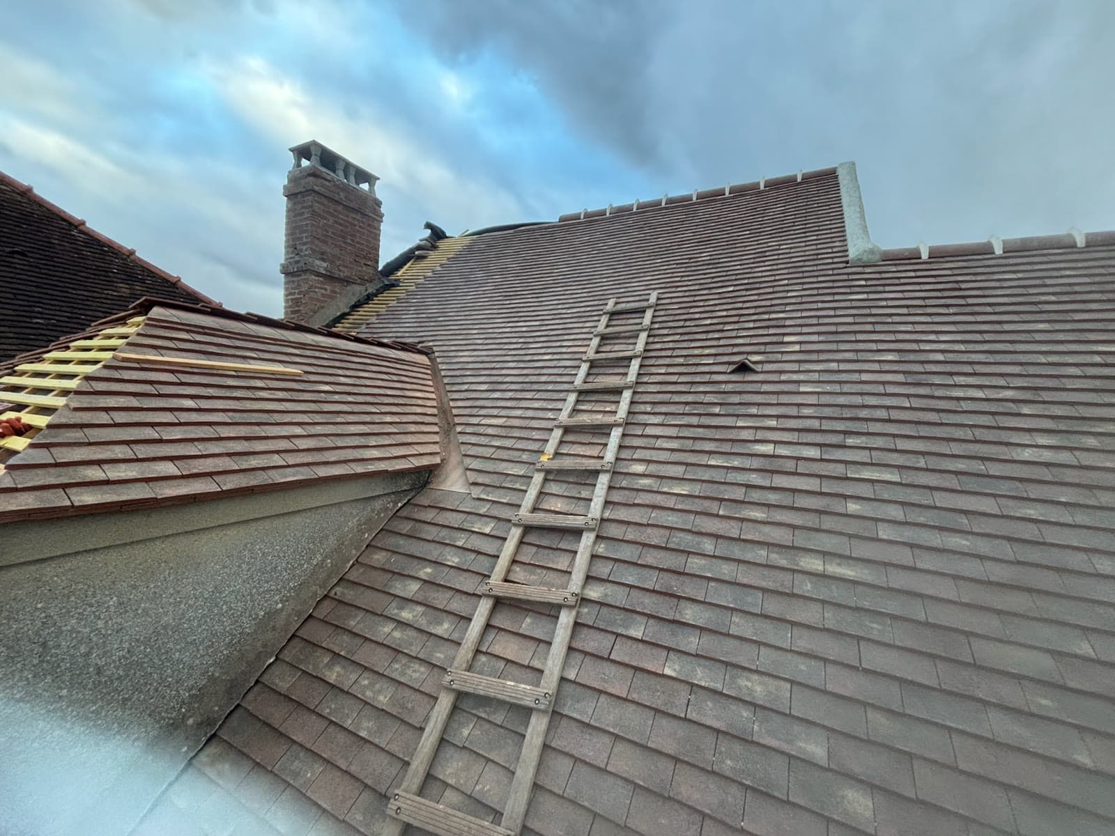 Réfection d’une toiture en tuiles après travaux